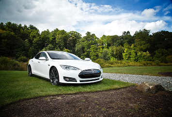 LUXURY CAR